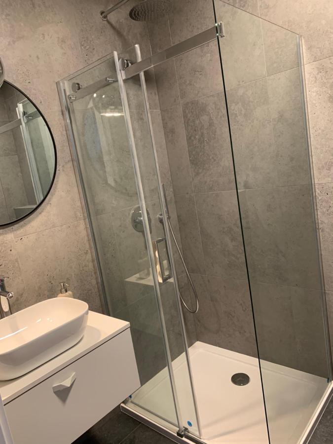 Apartamenty Wola Goleszowska Varsavia Esterno foto